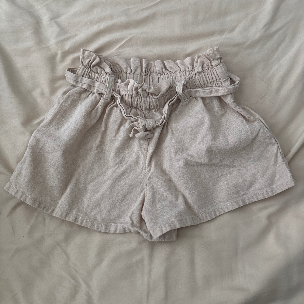 H & M Beige Linen Blend Pull On Ribbon Waist Shorts Size 6